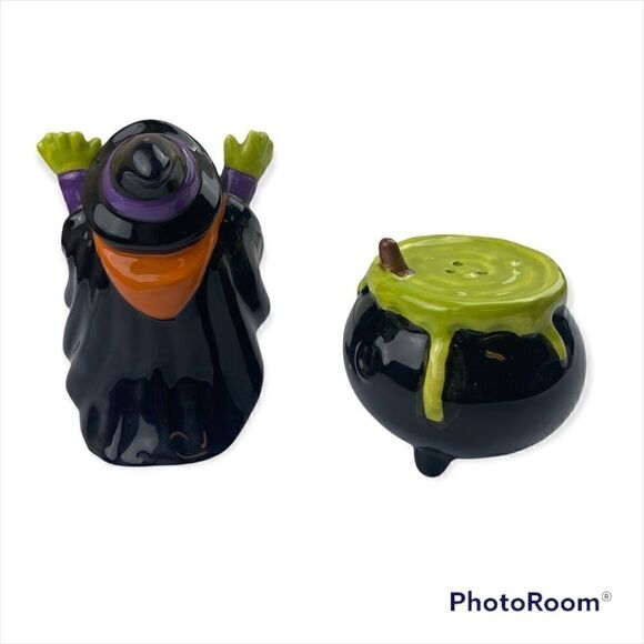 Pier 1 Imports Halloween Salt&Pepper Shakers Witch - Picture 6 of 6